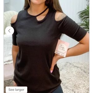 ❤️‍🔥 Cold shoulder top